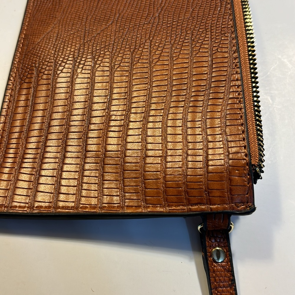 London Fog Danca lizard wristlet with double zippered pouches and inside pocket - Picture 4 of 7